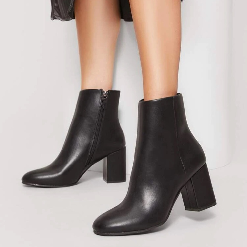 Almond toe block heel black classy boots
